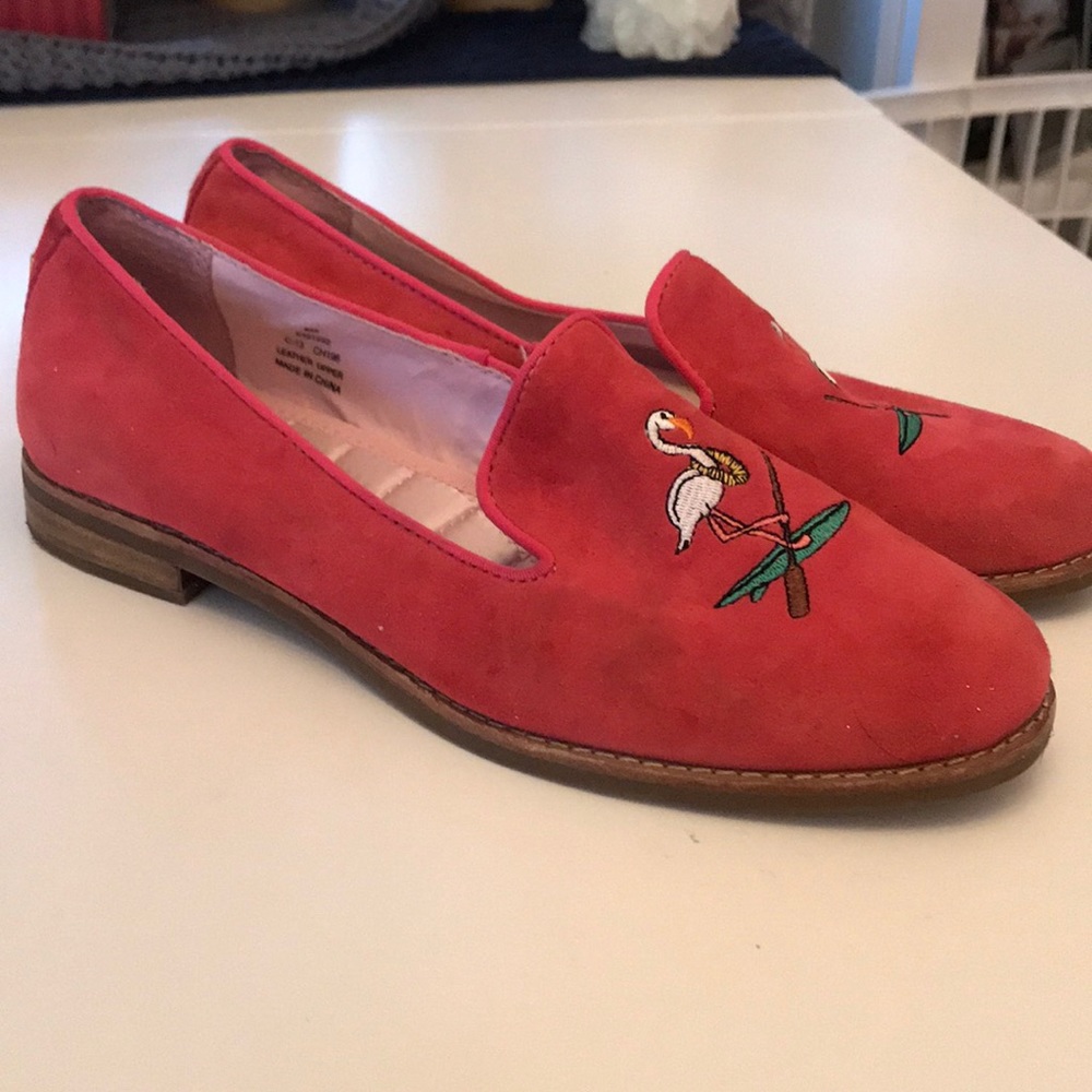 Pink 💕suede Sperry flats w Small heel. Size 8